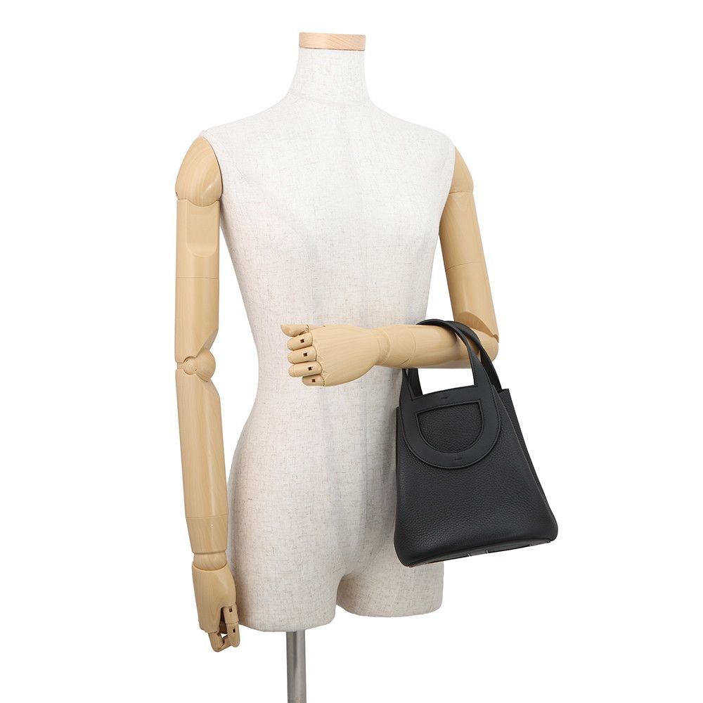 Hermes Tote in the Loop 18 Black Gold Taurillon Clemence Swift — view 4