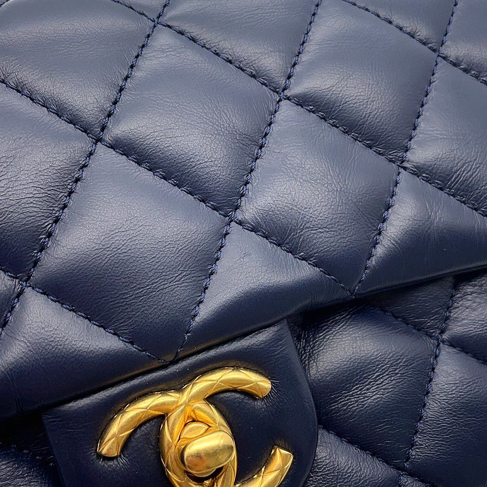 Chanel Chain Shoulder Bag Quilted 20 CC Logo Lambskin — view 8