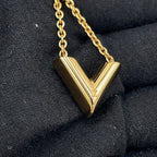 Louis Vuitton Necklace Essential — view 6