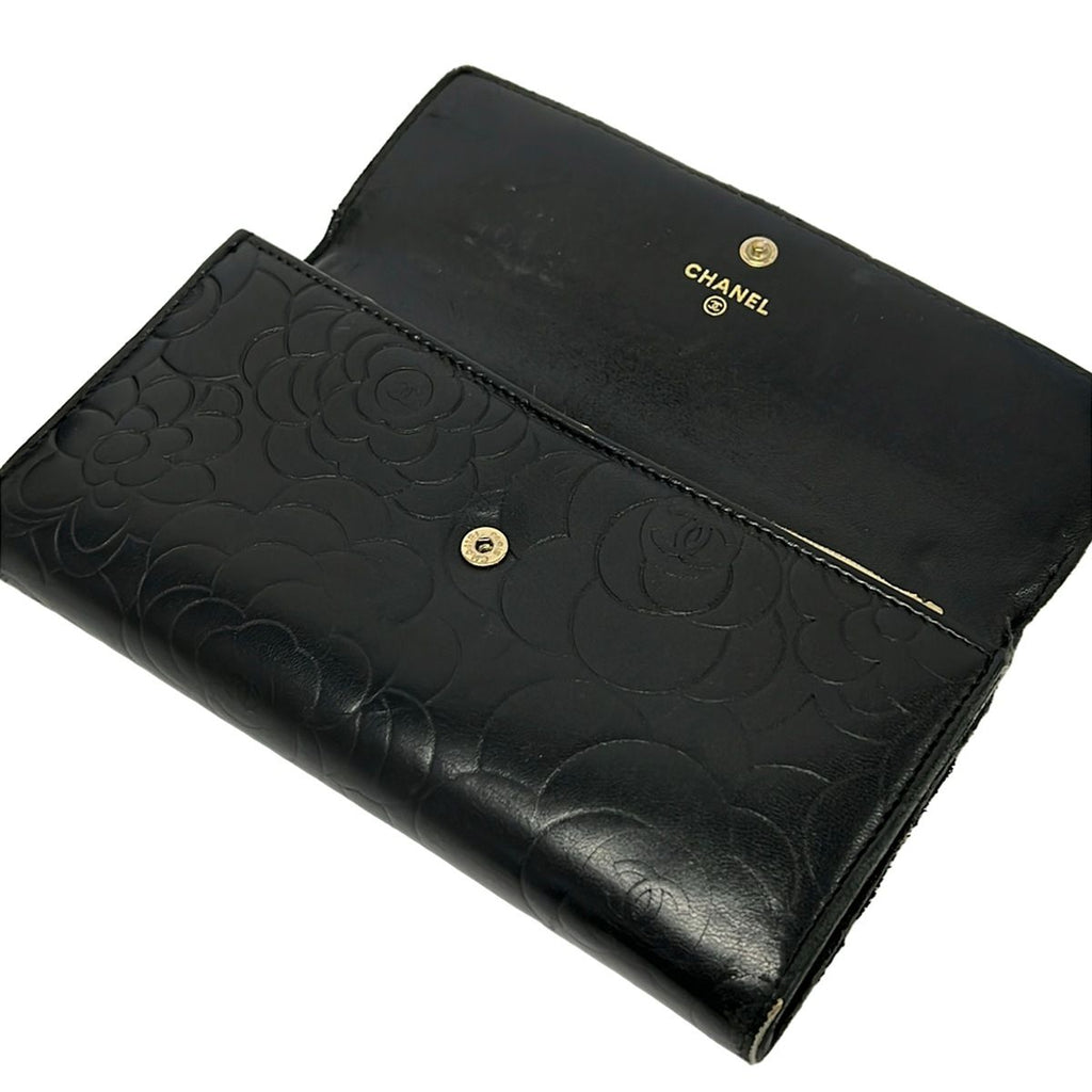 Chanel Wallet Camellia Black Gold Lambskin — view 3