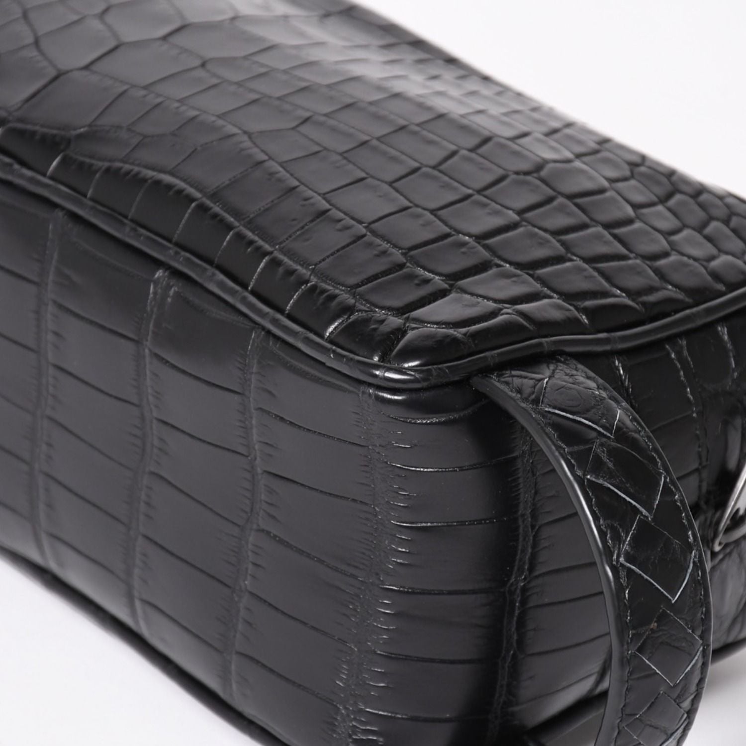 Bottega Veneta Croco Embossed Travel Pouch Black Matte — view 6