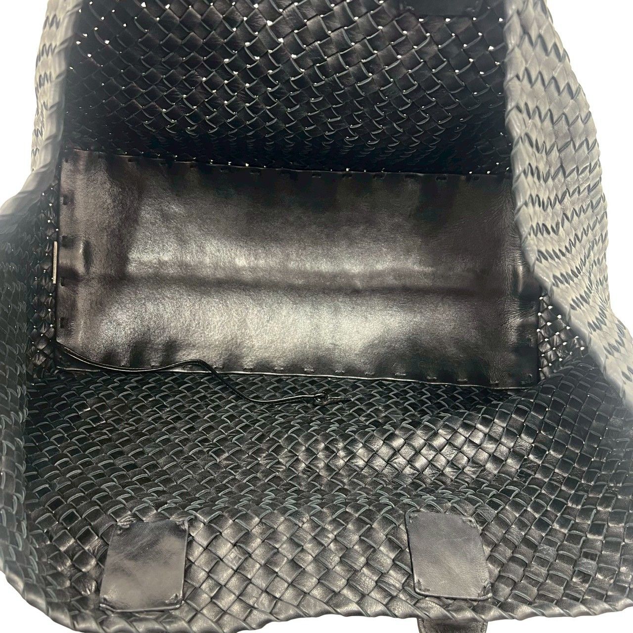 Bottega Veneta Cabas GM Intrecciato Leather Tote Black — view 9