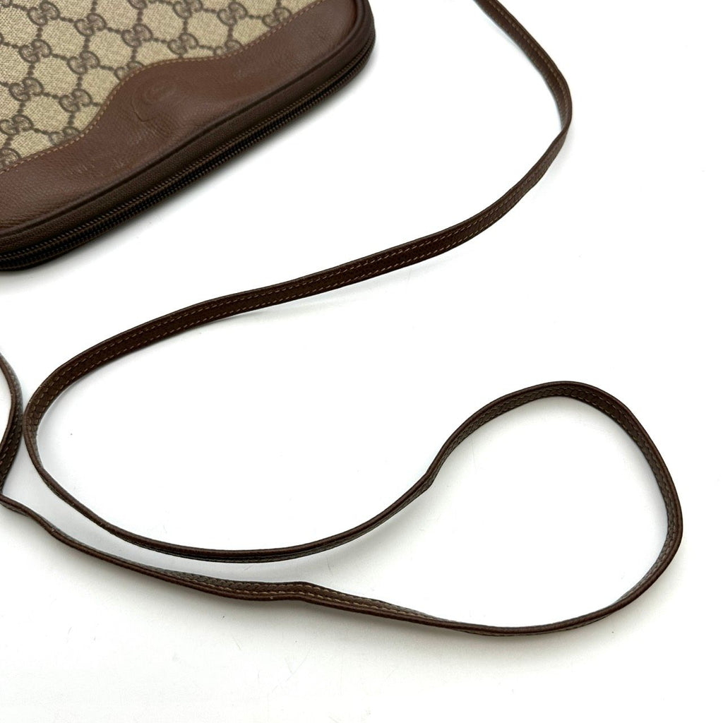 Gucci GG Supreme Shoulder Bag Pochette Brown Vintage — view 6