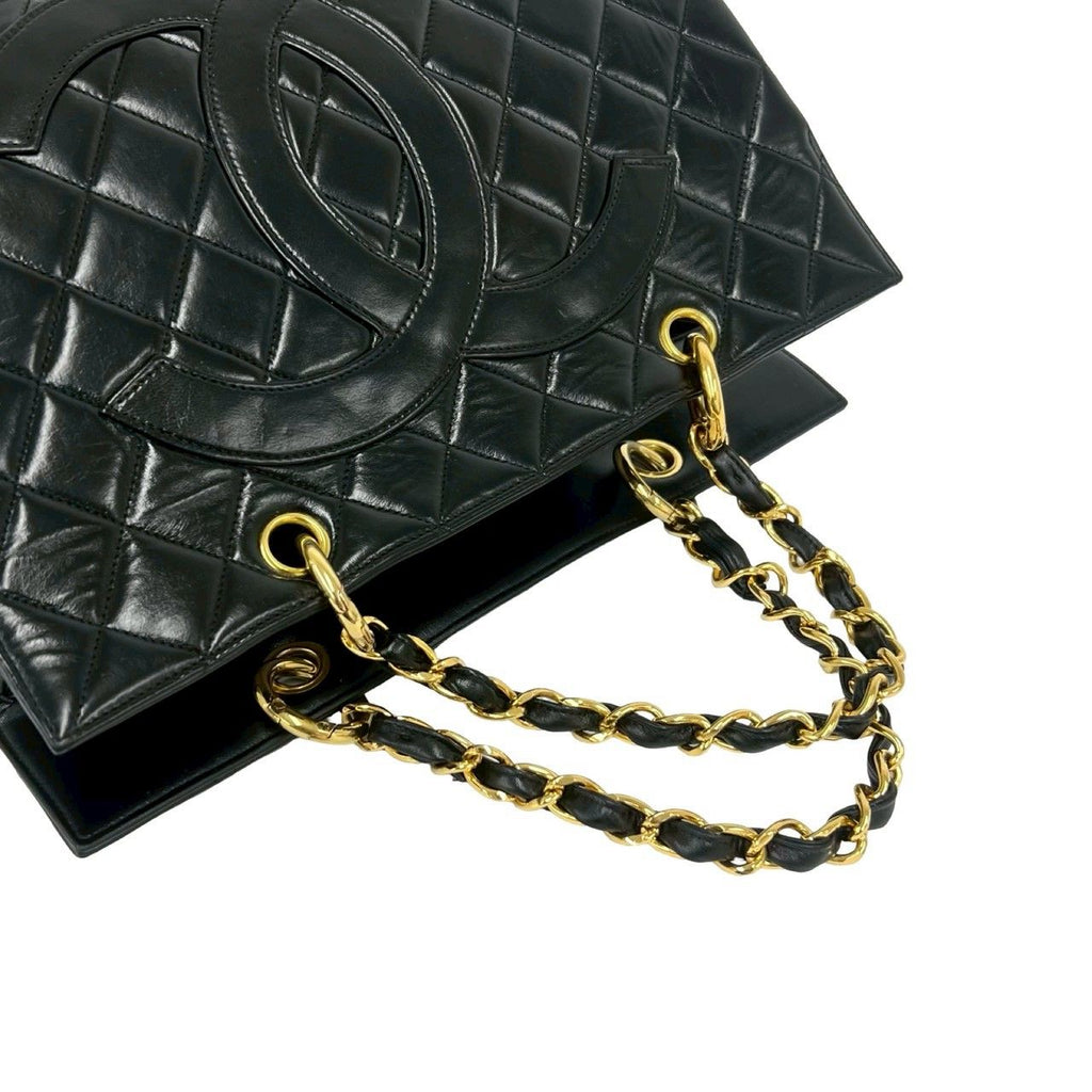 Chanel Card with Quilted CC Logo Jumbo CC Lambskin Tote Black — view 4