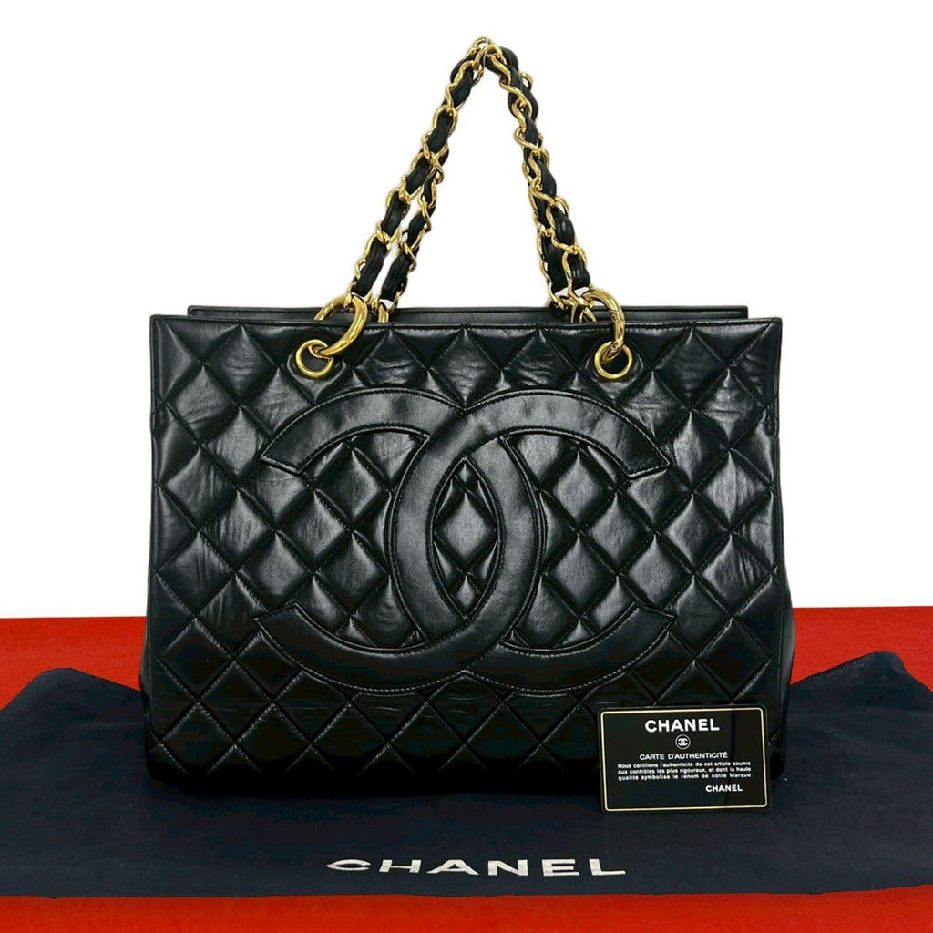 Chanel Card with Quilted CC Logo Jumbo CC Lambskin Tote Black