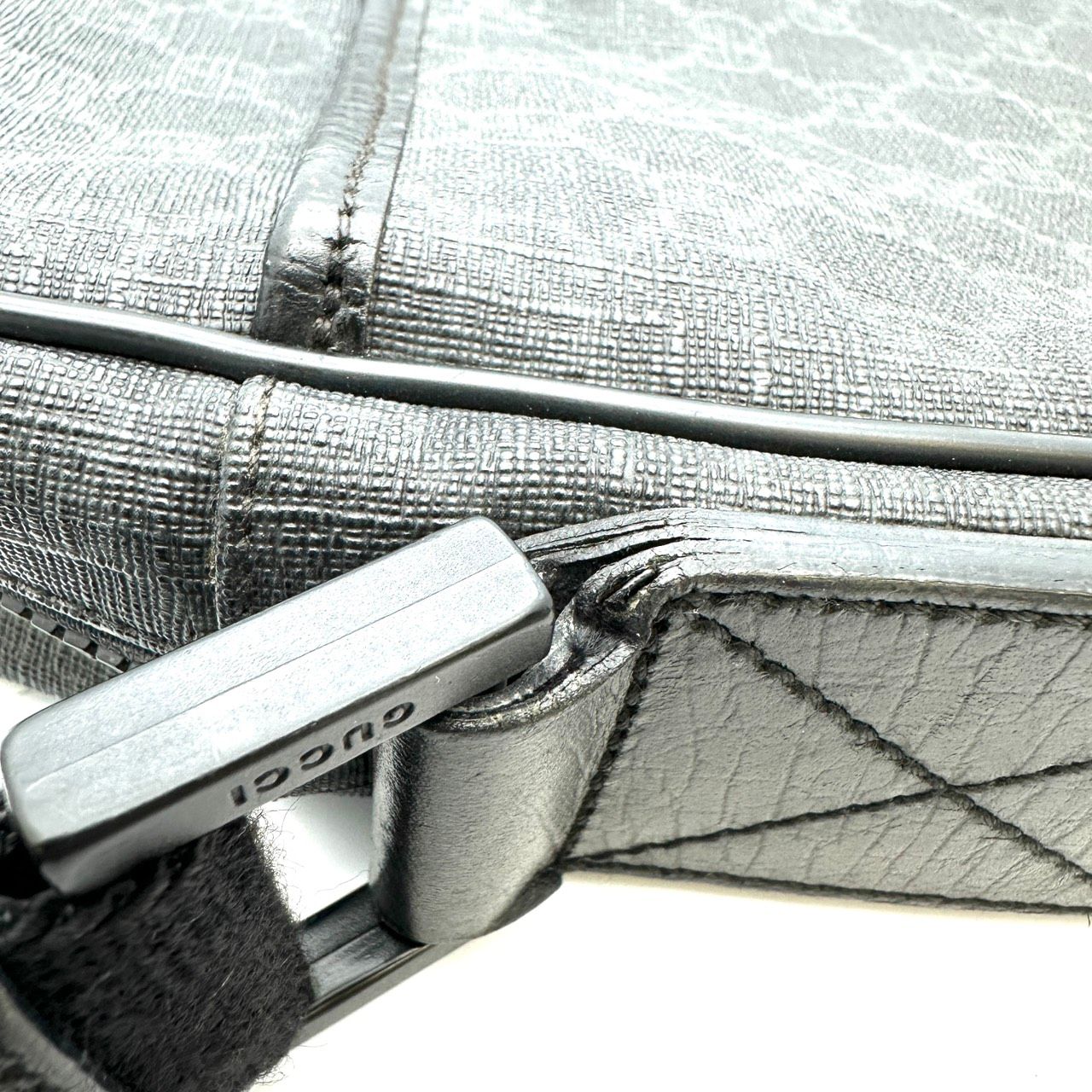 Gucci GG Supreme Shoulder Bag Black — view 5