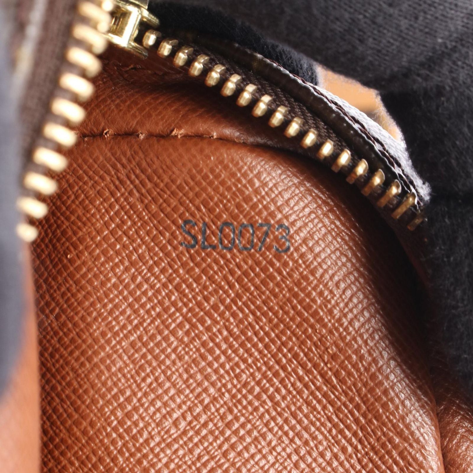 Louis Vuitton Shoulder Bag Danube Canvas Leather — view 5