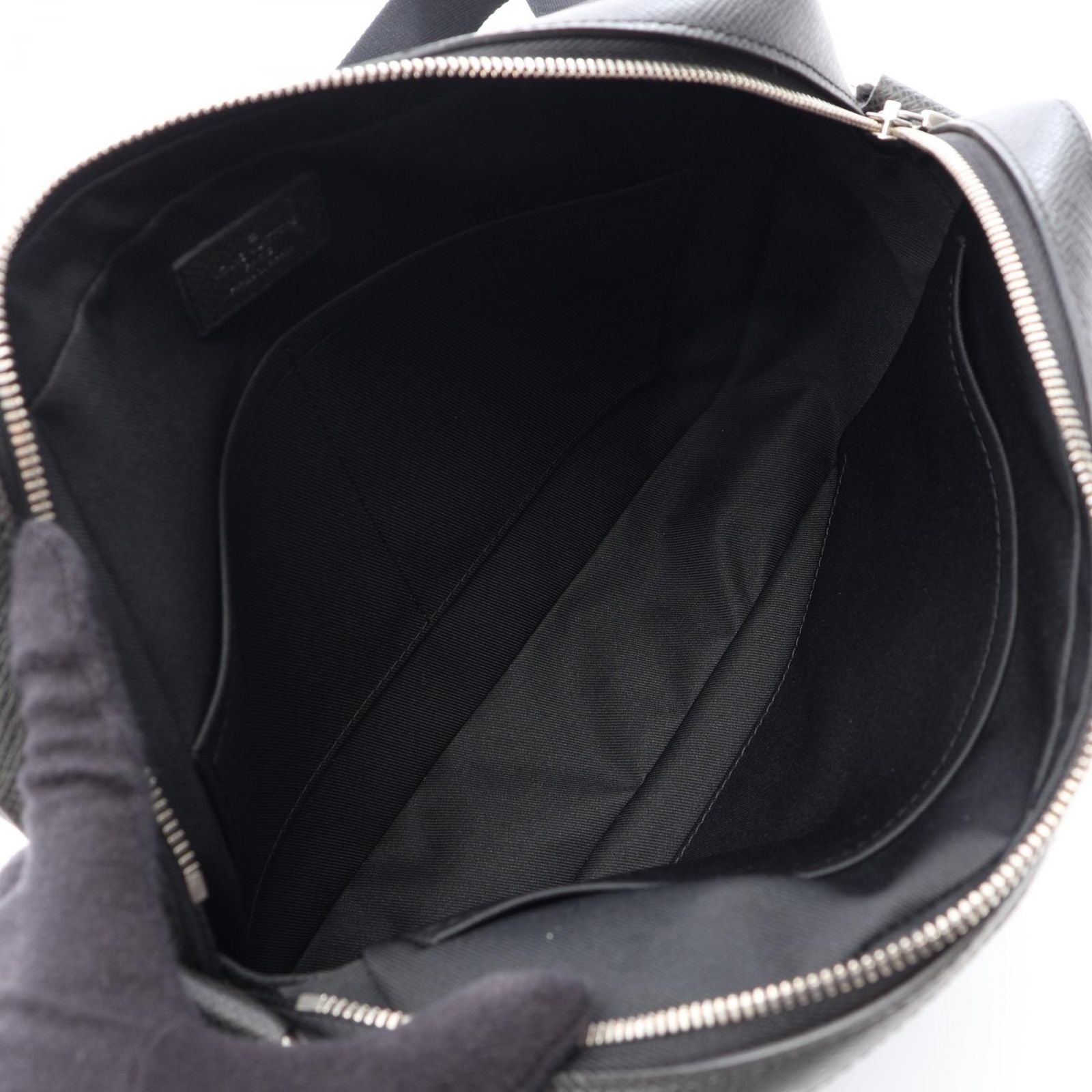 Louis Vuitton Shoulder Bag Anton Messenger PM Ardoise Leather — view 3