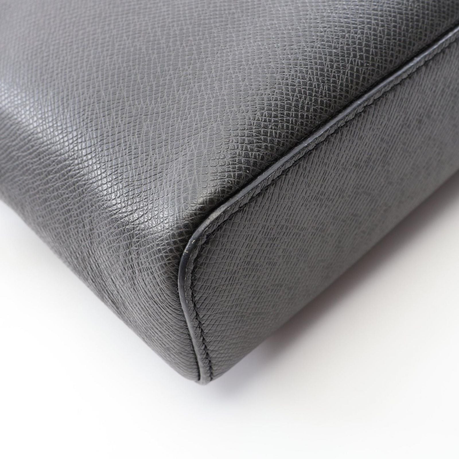 Louis Vuitton Shoulder Bag Anton Messenger PM Ardoise Leather — view 8