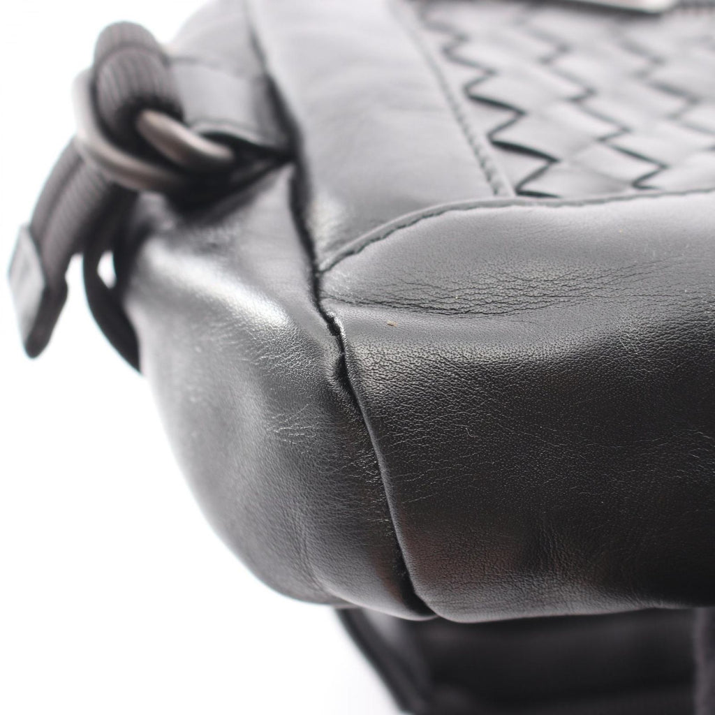 Bottega Veneta Waist Bag Intrecciato Black — view 6
