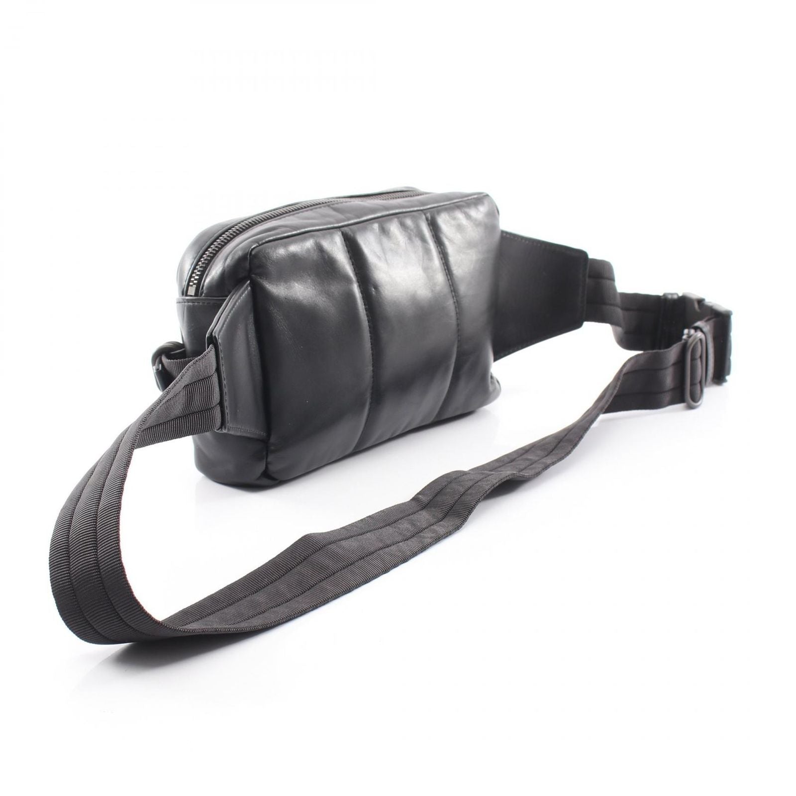 Bottega Veneta Waist Bag Intrecciato Black — view 2