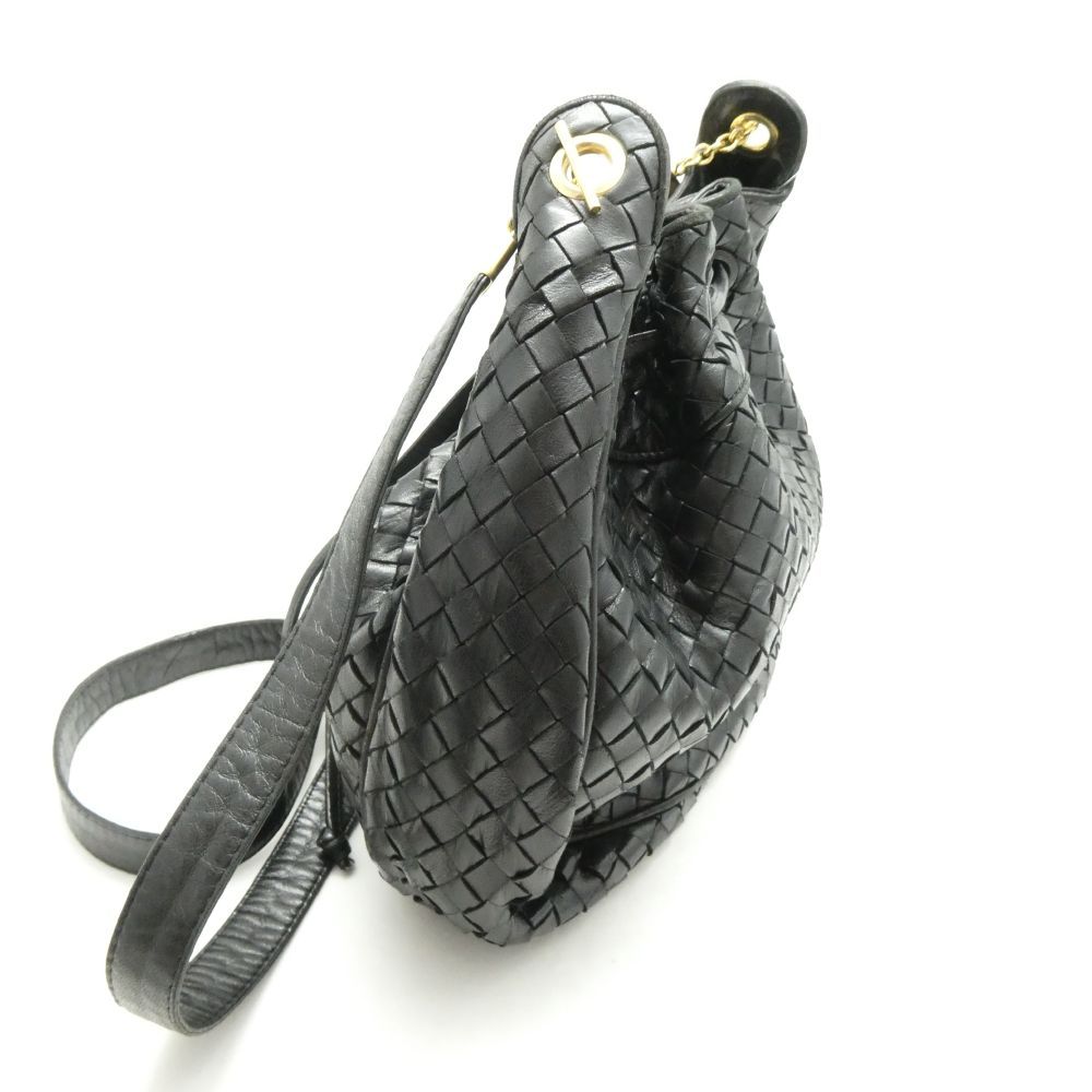 Bottega Veneta Intrecciato Drawstring Shoulder Bag Leather — view 4