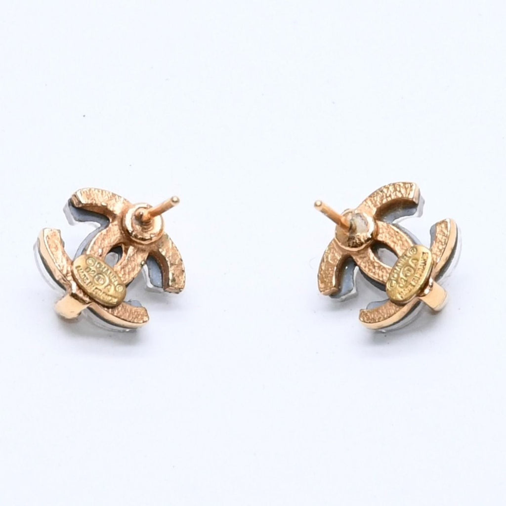 Chanel CC Logo Earrings 02 Metal Clear Gold — view 6