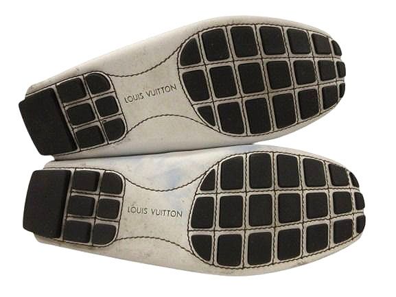 Louis Vuitton LV Logo Leather Loafers 8 White Shoes Driving — view 4