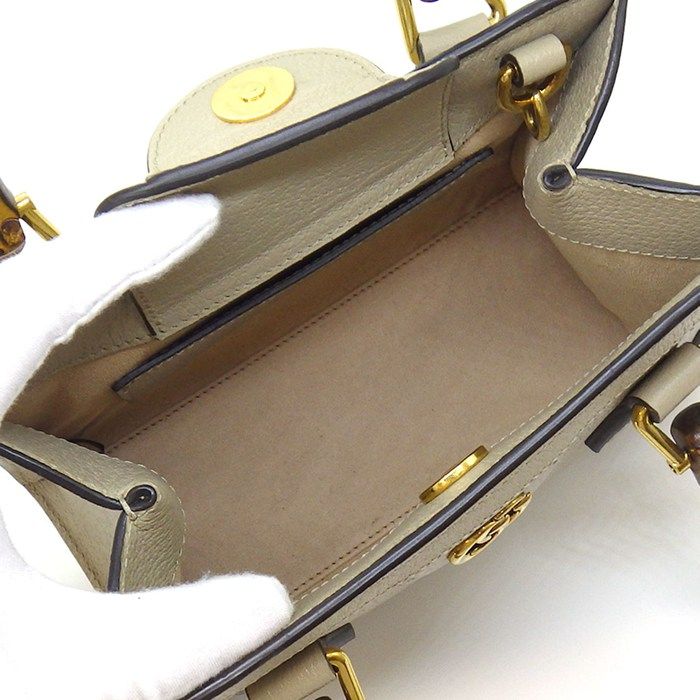 Gucci Shoulder Bag Diana Small Tote Beige Leather Gold — view 5