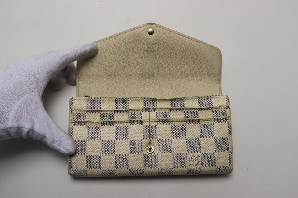 Louis Vuitton Damier Azur Portefeuille Sarah Leather Bifold Wallet — view 4