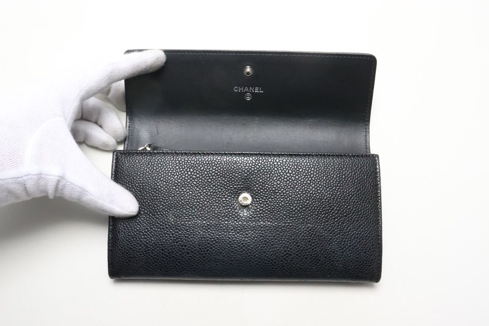 Chanel Caviar Leather CC Logo Bifold Wallet — view 4