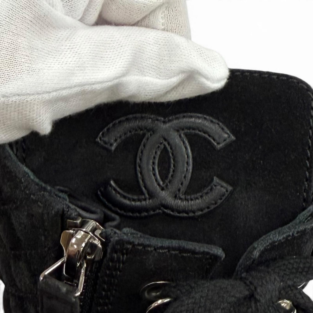 Chanel Leather Quilted CC Logo Lace Up Suede Short Boots Black 37 Boxes — view 9