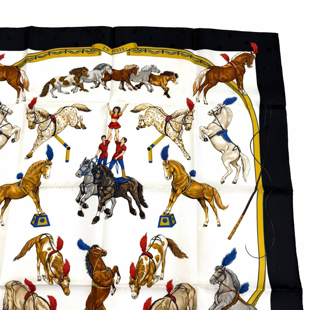 Hermes Carre 90 en Piste on Stage Silk 100% Scarf White Black — view 4