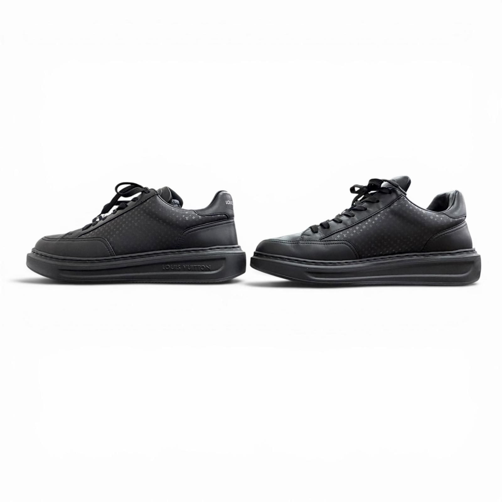 Louis Vuitton 2025 7.5 172700 Sneaker — view 2