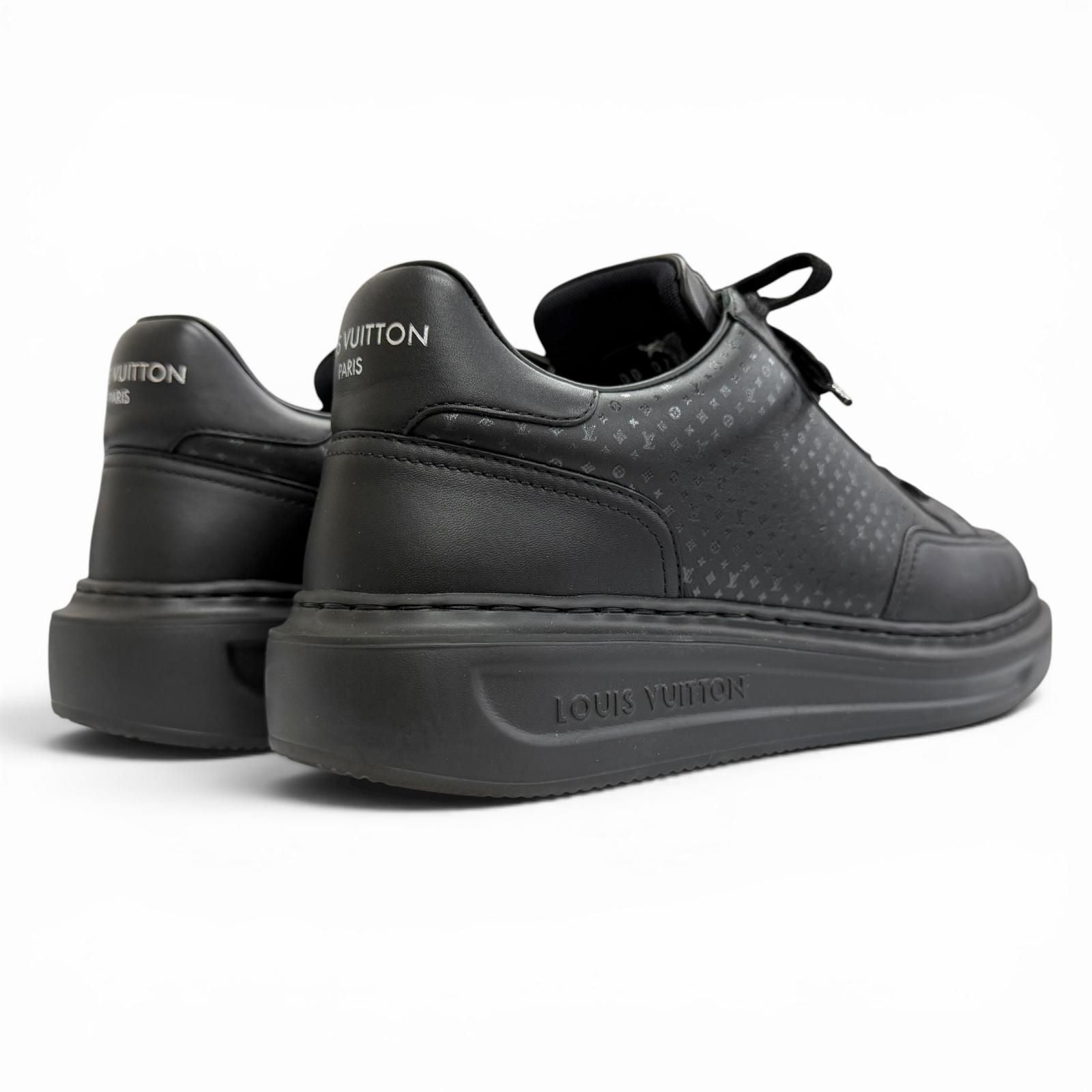 Louis Vuitton 2025 7.5 172700 Sneaker — view 5