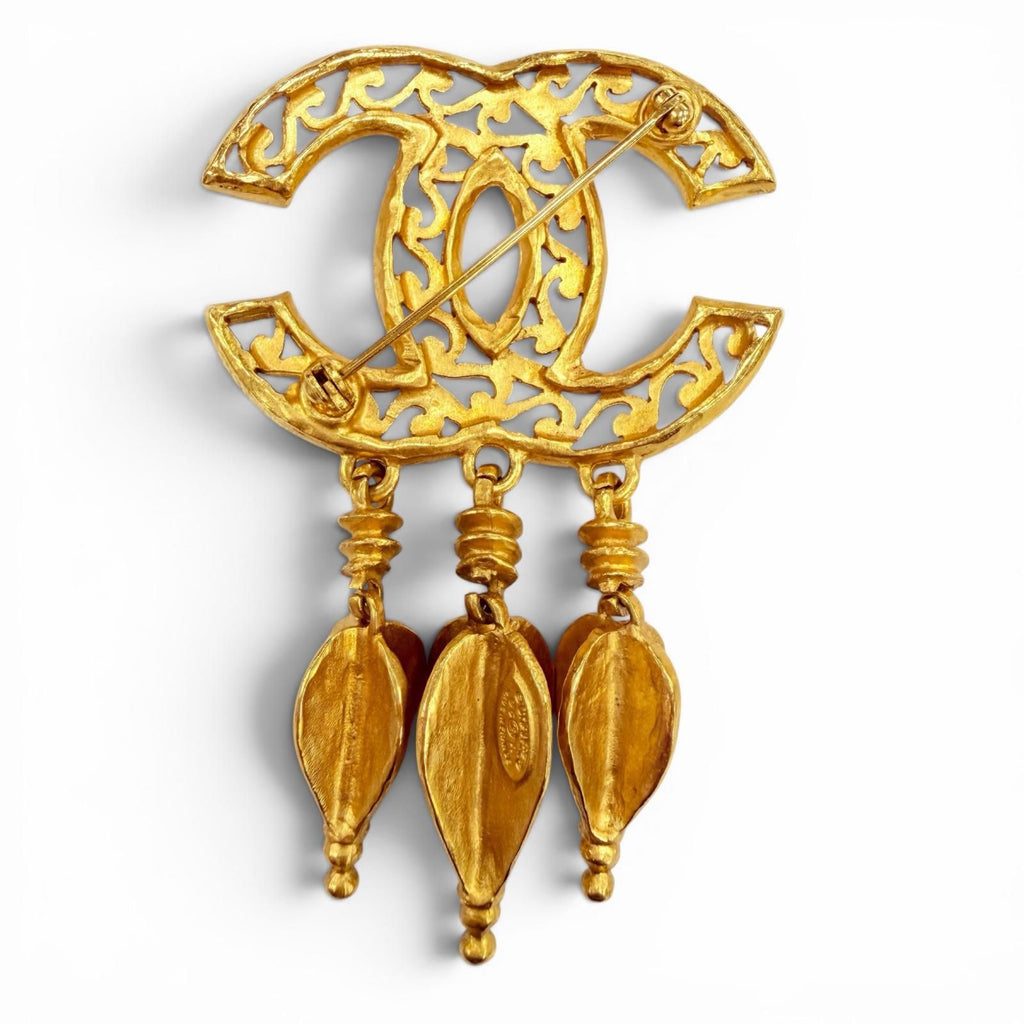 Chanel Vintage CC Logo Brooch with Fringe Gold — view 2