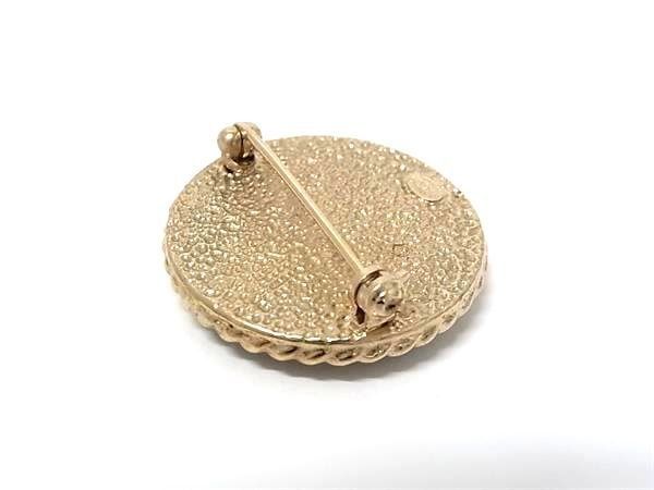 Chanel Brooch CC Logo Gold Black Metal — view 2