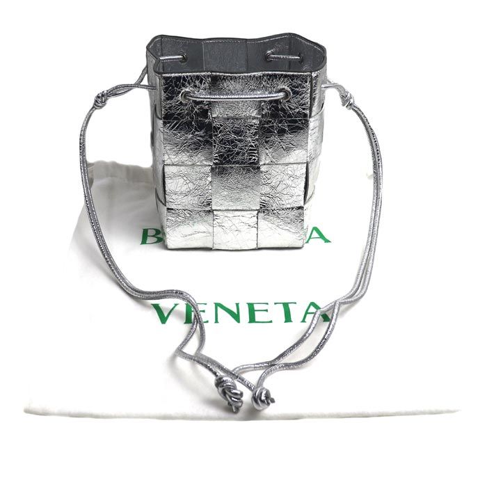 Bottega Veneta Maxi Intrecciato Cassette Small Shoulder Bag Silver — view 7