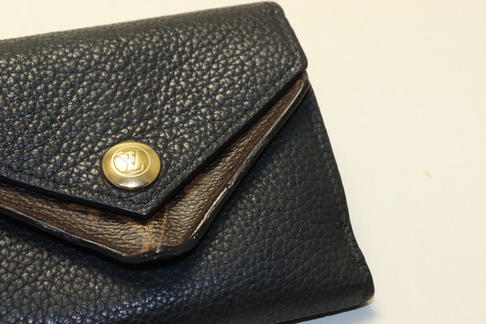 Louis Vuitton Monogram Taurillon Portefeuille Double Compact Leather Trifold — view 9