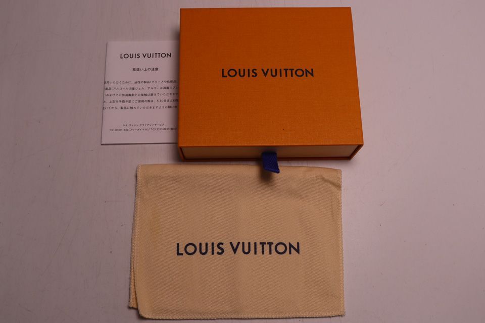Louis Vuitton Monogram Portefeuille Juliette Leather Bifold Wallet — view 8