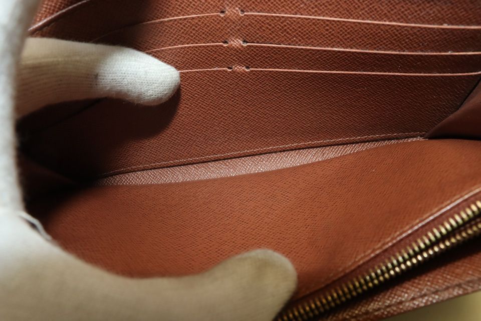 Louis Vuitton Monogram Portefeuille Sarah Leather Bifold Wallet — view 6