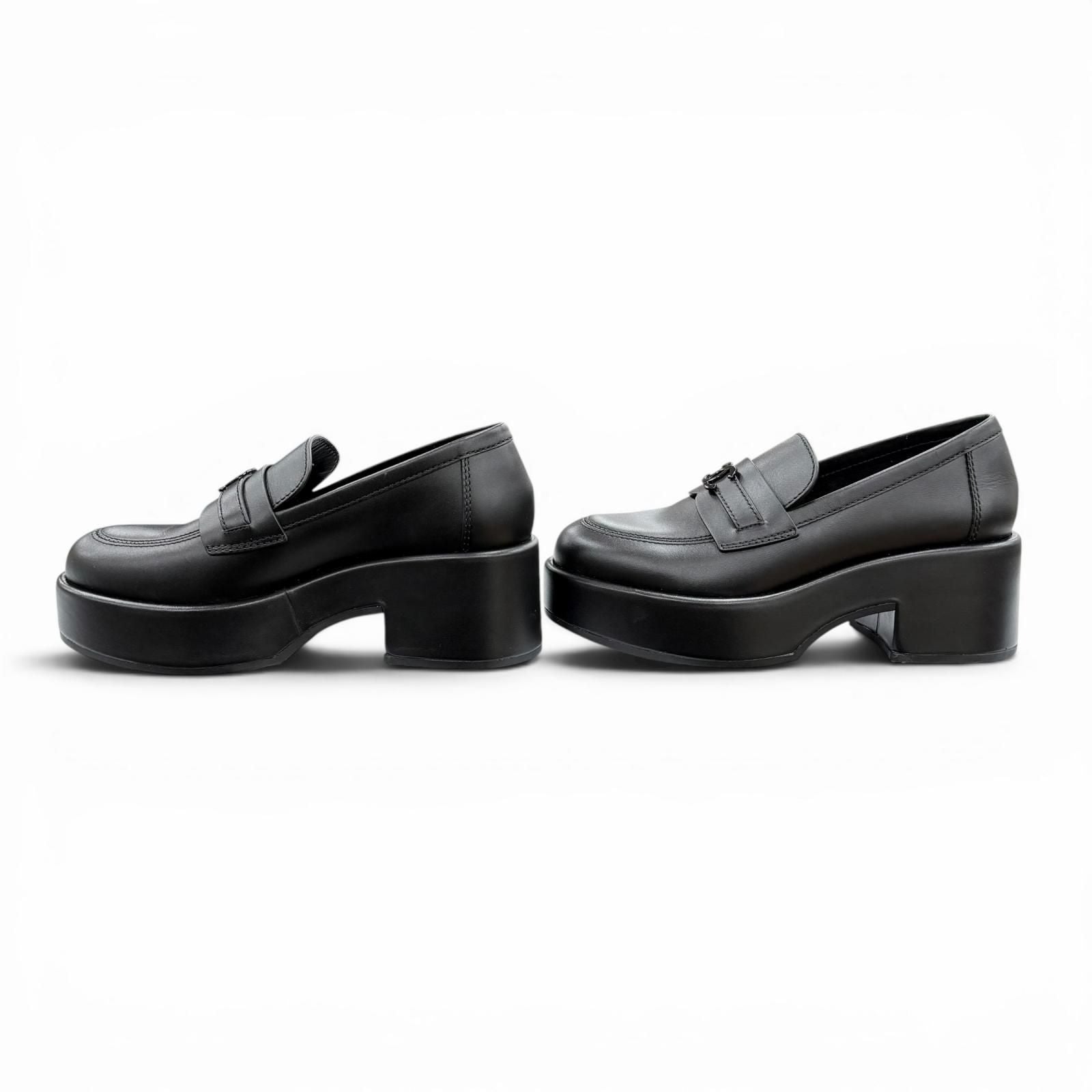 Chanel CC Logo with Thick Sole Leather Loafers Black — view 3