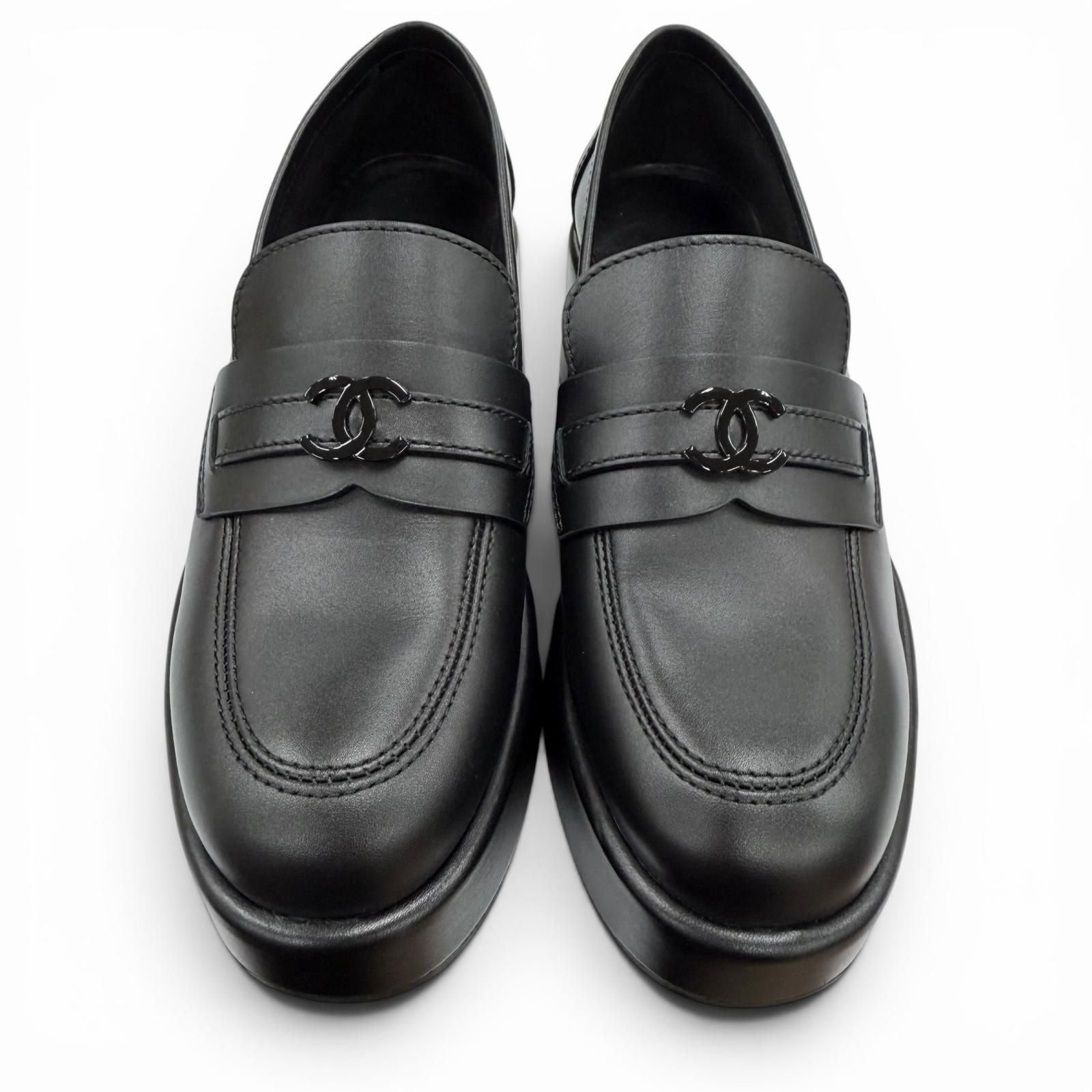 Chanel CC Logo with Thick Sole Leather Loafers Black — view 7