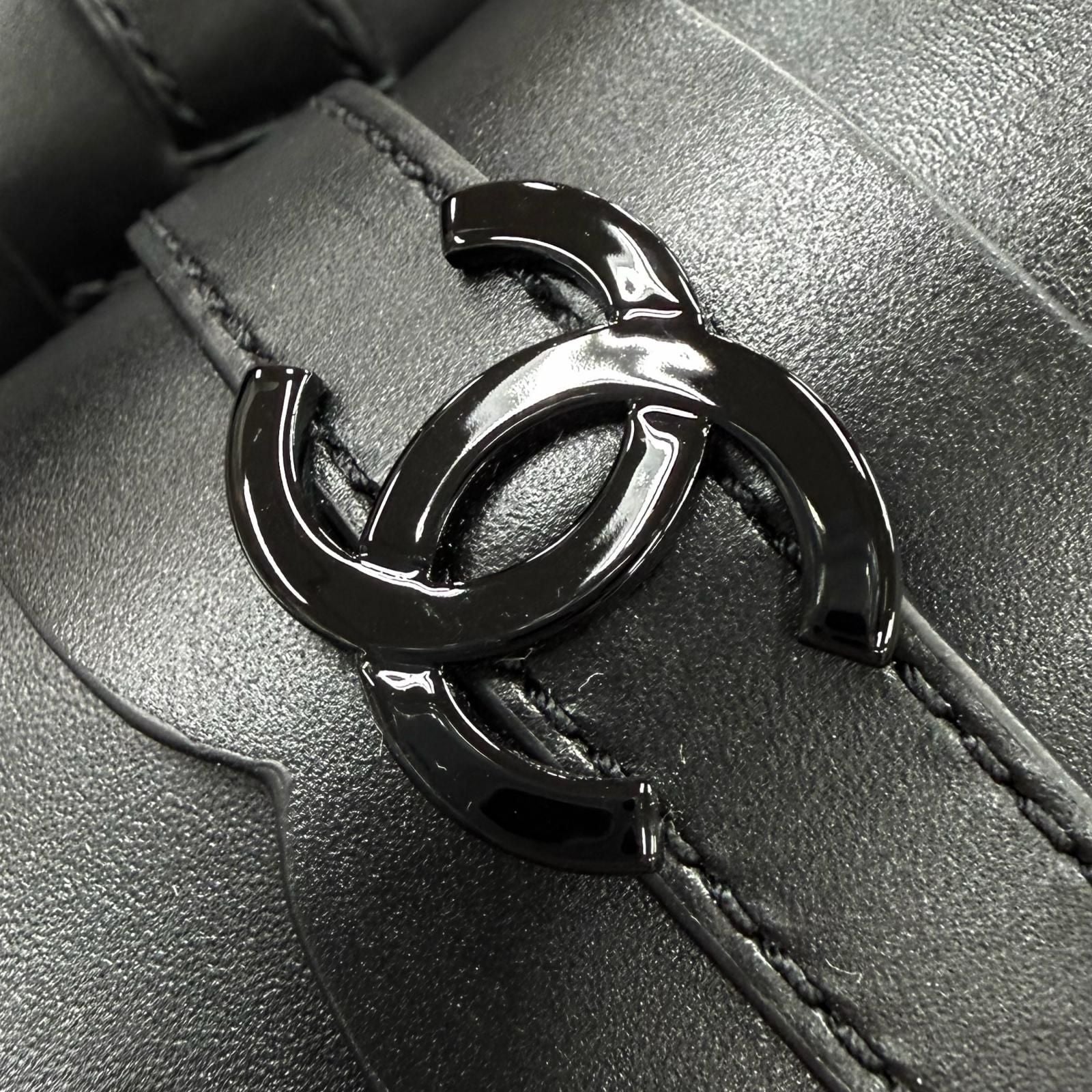 Chanel CC Logo with Thick Sole Leather Loafers Black — view 9