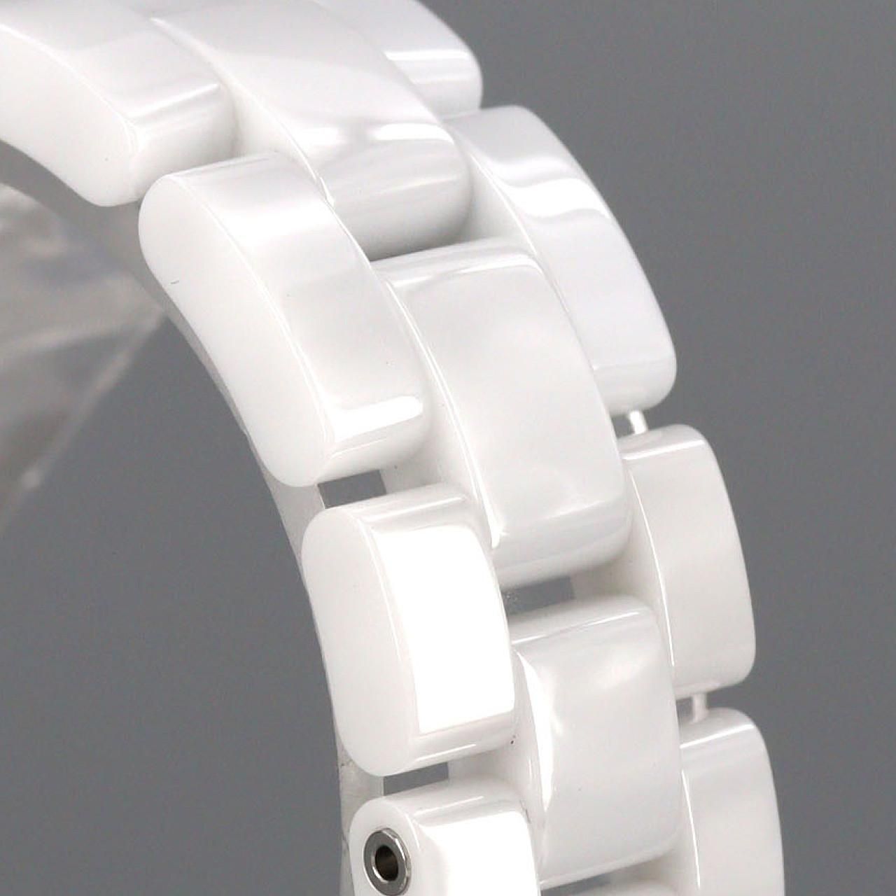 Chanel 33 Ceramic Quartz Watch — view 5