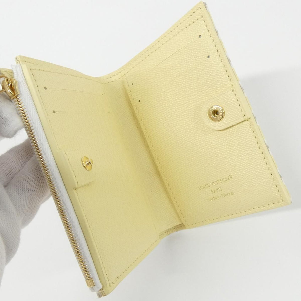 Louis Vuitton Monogram Portefeuille Lisa Wallet — view 3