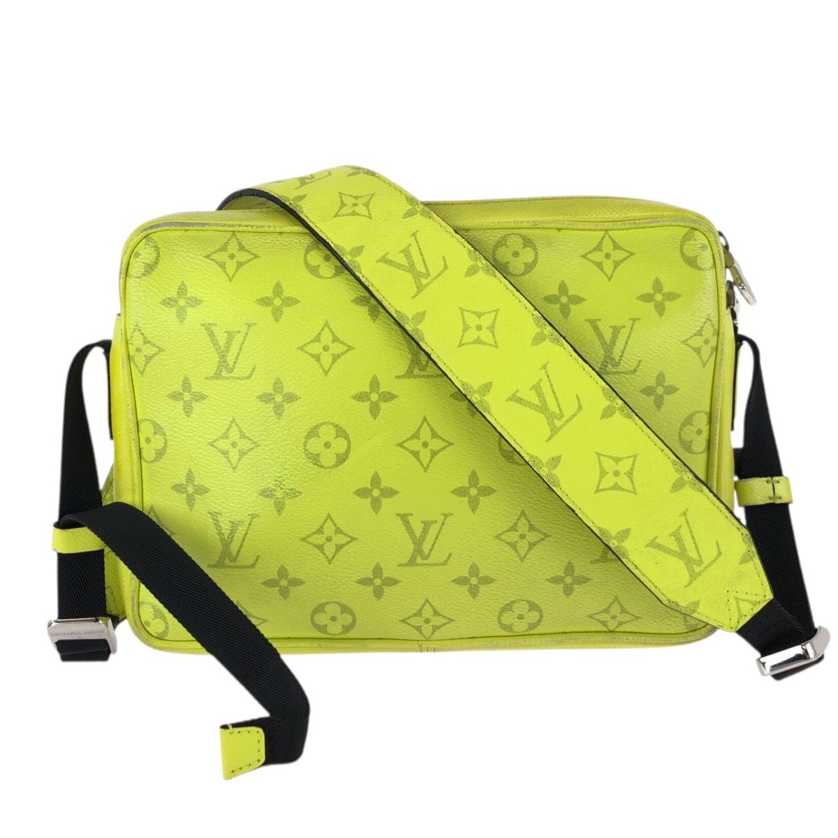 Louis Vuitton Taigarama Monogram Outdoor Messenger PM Yellow Black Shoulder — view 2