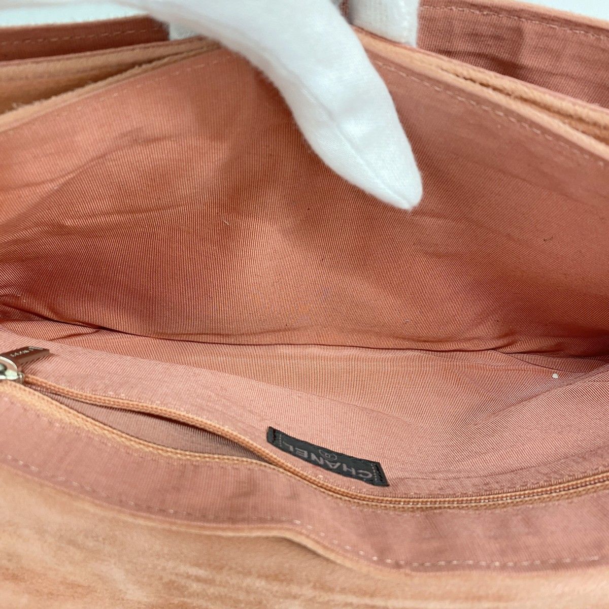 Chanel Shoulder Bag Chocolate Suede Pink Silver — view 4