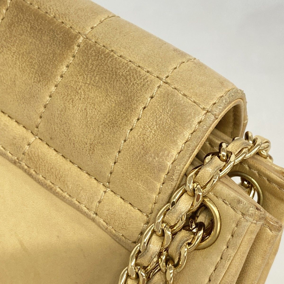 Chanel Shoulder Bag 2.55 Choco Bar Lambskin Light Brown Gold — view 7