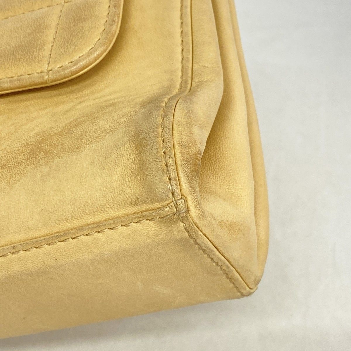Chanel Shoulder Bag 2.55 Choco Bar Lambskin Light Brown Gold — view 6