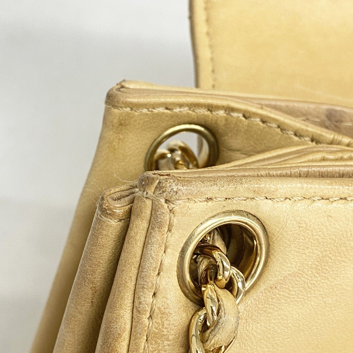 Chanel Shoulder Bag 2.55 Choco Bar Lambskin Light Brown Gold — view 8
