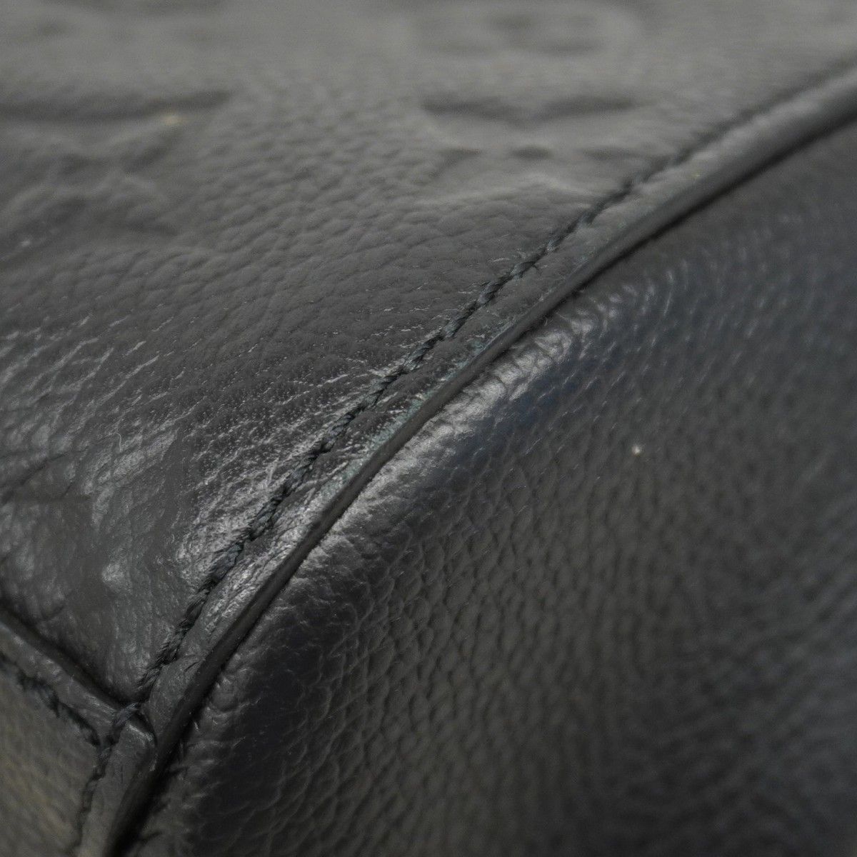 Louis Vuitton Handbag Monogram Empreinte Montaigne MM Noir 2-Way — view 6