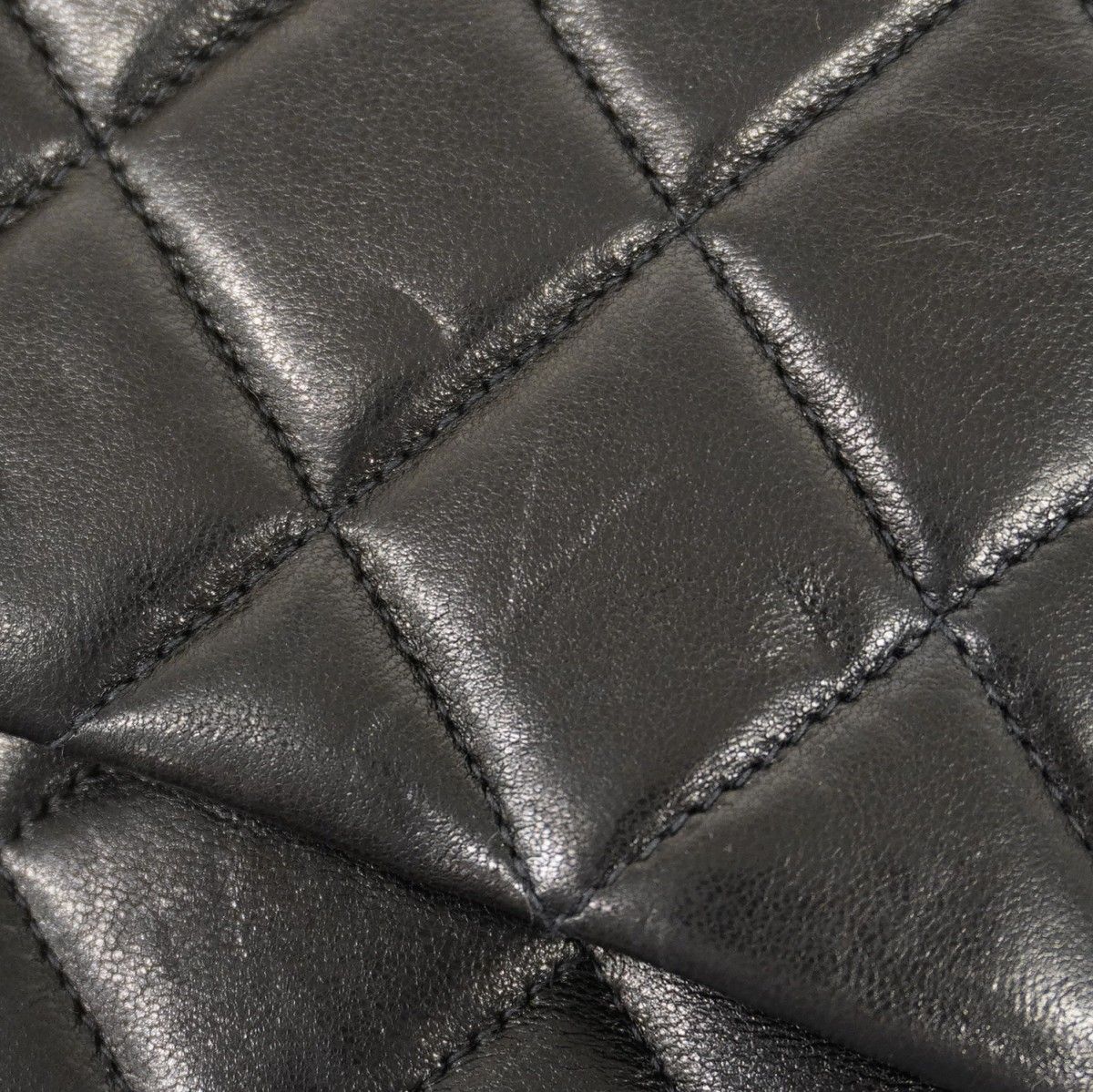 Chanel Shoulder Bag Deca Quilted Lambskin Black Gold — view 8