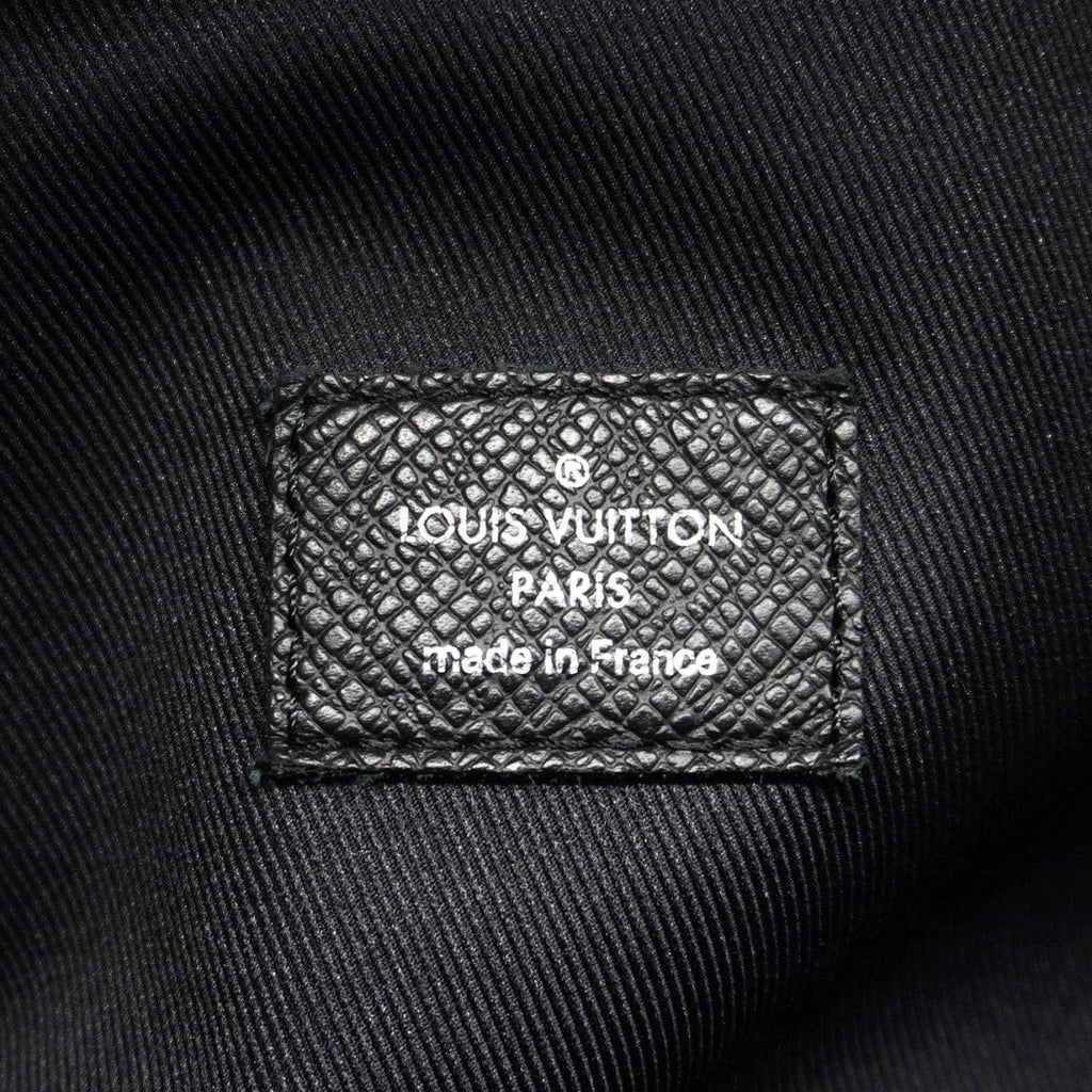 Louis Vuitton Backpack Taigarama Discovery Black — view 5