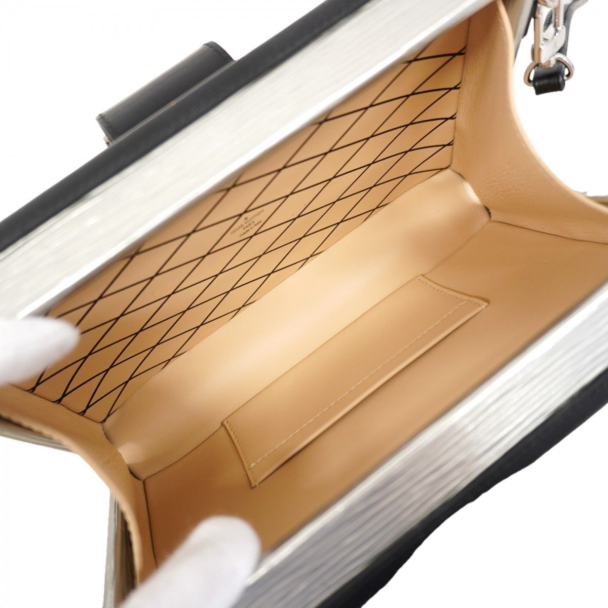 Louis Vuitton Shoulder Bag Epi Petit Mal Silver Black Cles — view 4