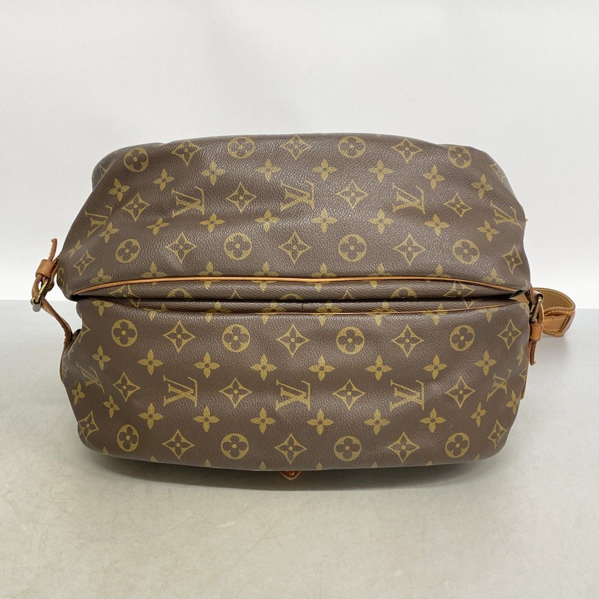 Louis Vuitton Shoulder Bag Monogram Saumur 35 Brown — view 3