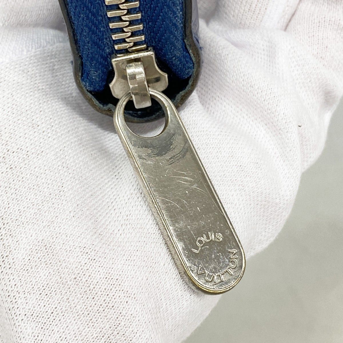 Louis Vuitton Wallet Epi Zippy Andigo Blue — view 8