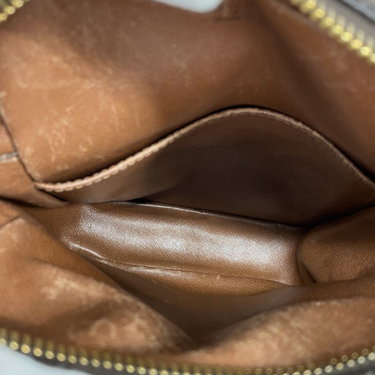 Louis Vuitton Shoulder Bag Monogram Amazon Brown — view 4
