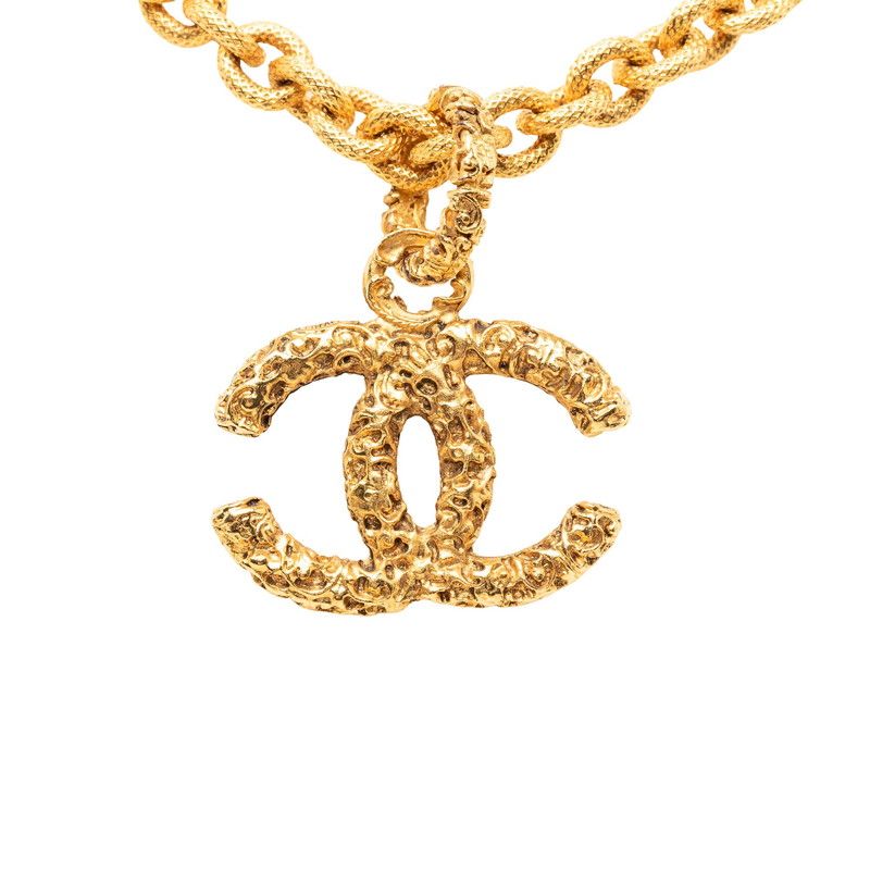 Chanel CC Logo Lava Motif Necklace Gold Plated — view 2