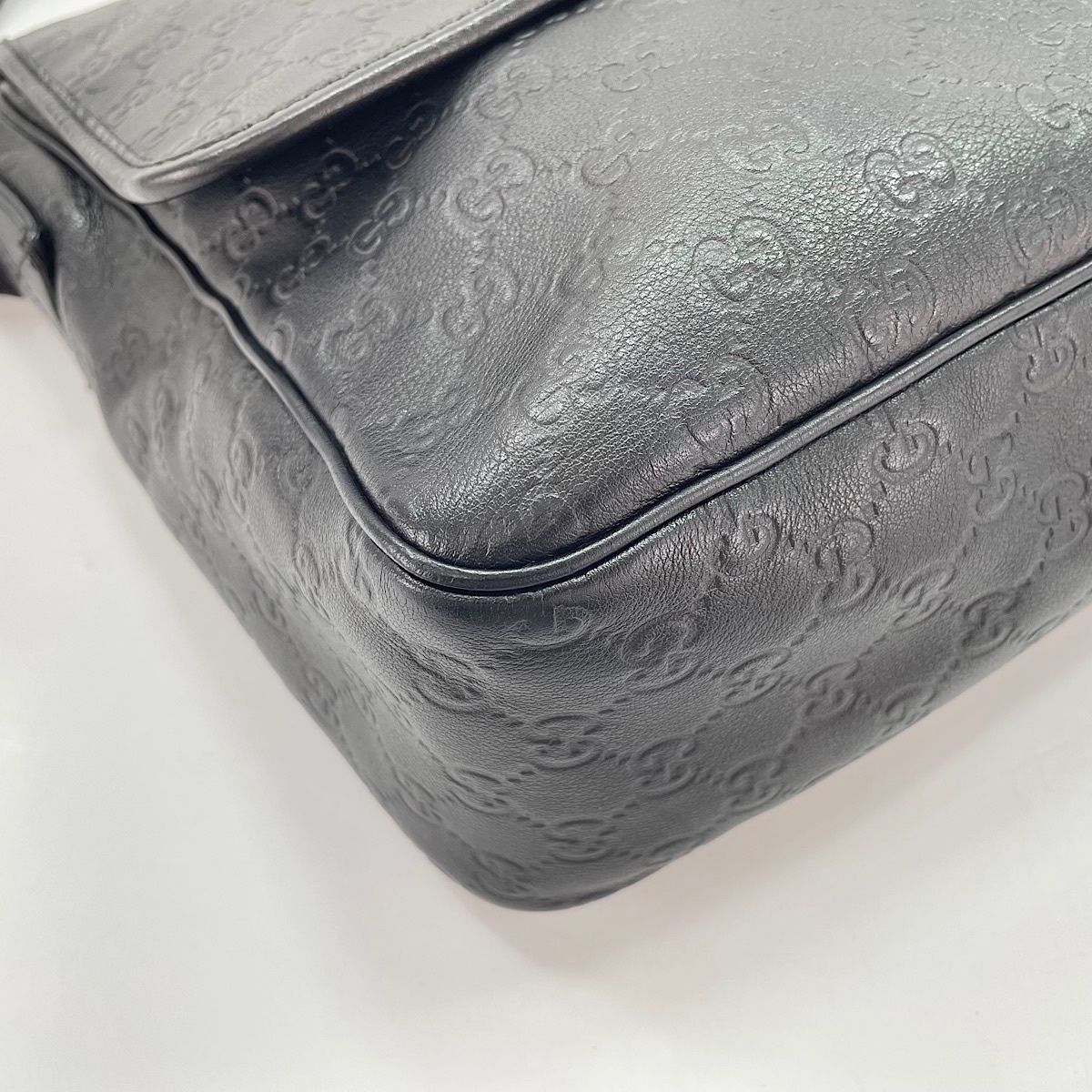 Gucci Shoulder Bag Guccissima — view 8